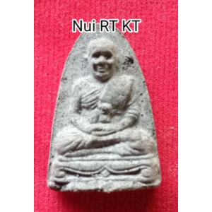 หลวงปู่ทวด ปี 2539 รุ่นปลอดหนี้ พิมพ์ขาโต๊ะ วัดช้างให้ ปัตตานี ปลุกเสกโดย พระอาจารย์นอง พุทธคุณคุ้มครอง แคล้วคลาด ปลดหนี้ และเสริมโชคลาภ No. 59